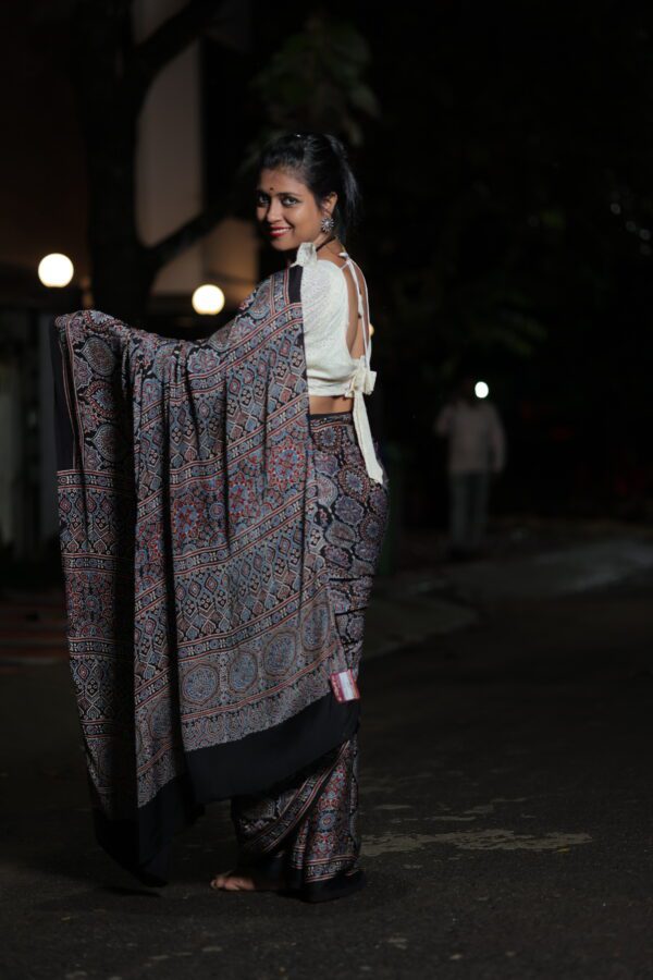 Modal Saree - Image 3