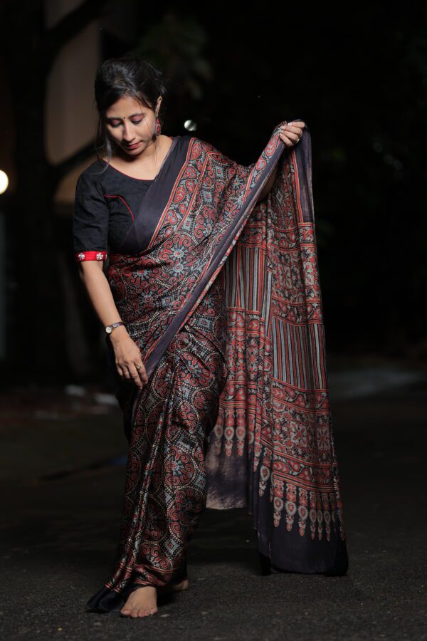 Modal Saree - Image 6
