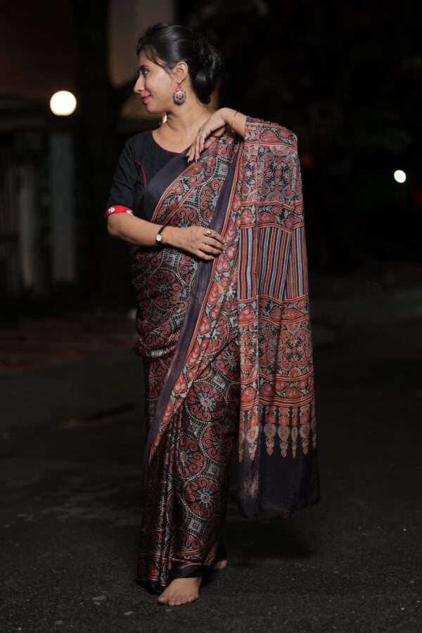 Modal Saree - Image 4