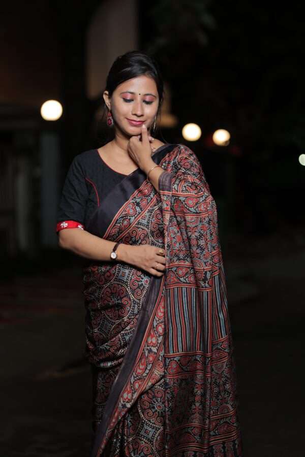 Modal Saree - Image 2